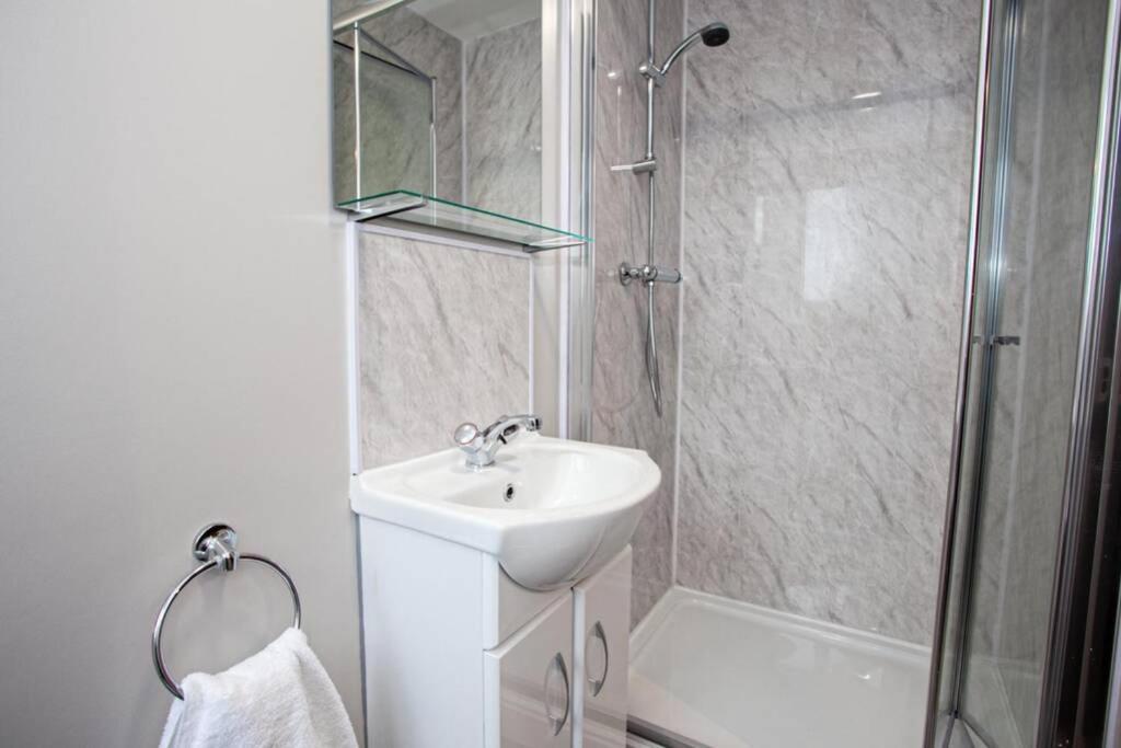 Fabulous Newly Refurbished Apartment - Great Links Bury  Exterior photo